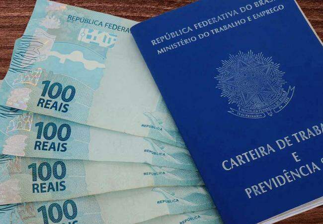 Antecipação de salário: entenda o que é, como funciona e onde solicitar