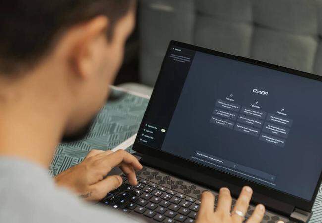 Como o ChatGPT pode ajudar você a controlar dívidas, fazer renda extra e organizar as finanças